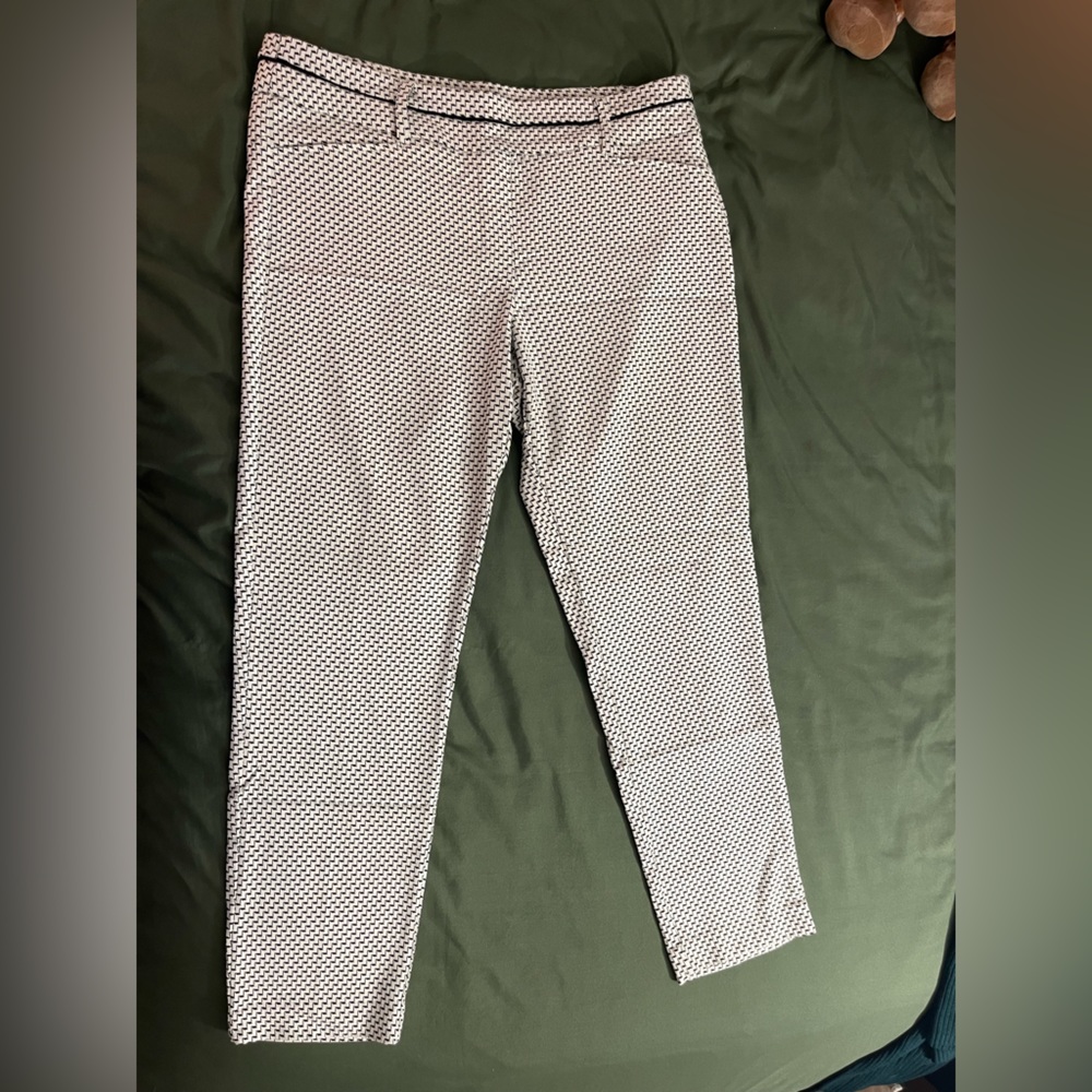 Zac and Rachel, size 12, black & white zig zag pattern dress pant